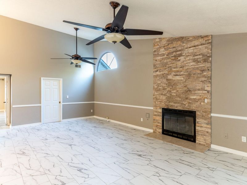 1053 Hampshire Place, Florence, KY 41042 Photo 6