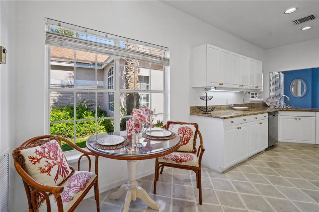 8814 Lakeside Circle, Vero Beach, FL 32963 Photo