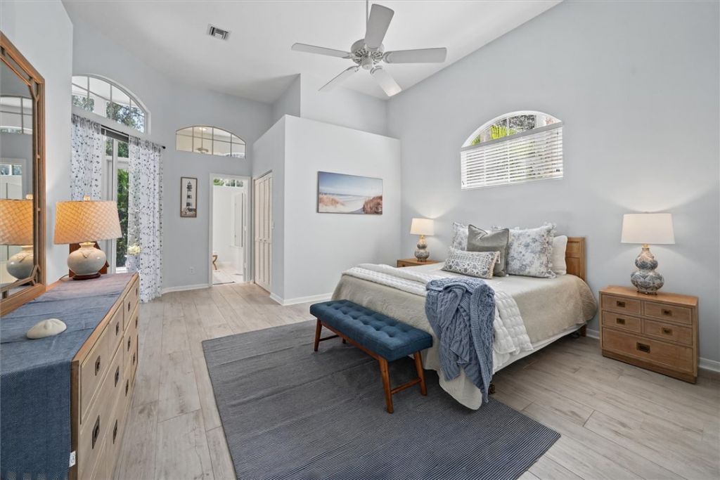 8814 Lakeside Circle, Vero Beach, FL 32963 Photo