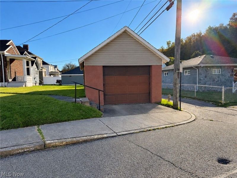 501 Market Street , Yorkville, OH 43971 Photo 10