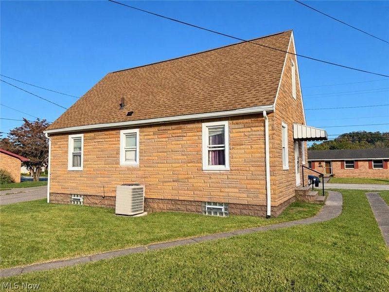 501 Market Street , Yorkville, OH 43971 Photo 6