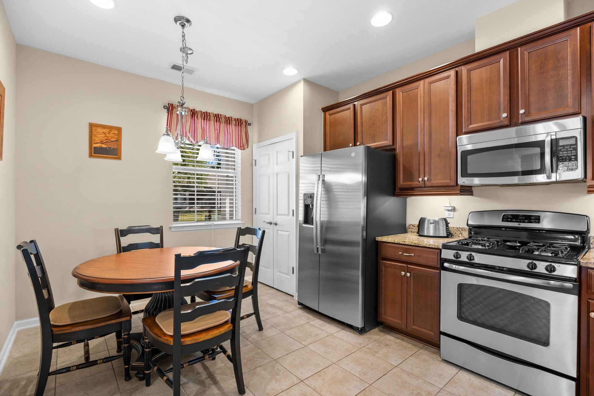 237 Castle Pines Ln.  Photo 19