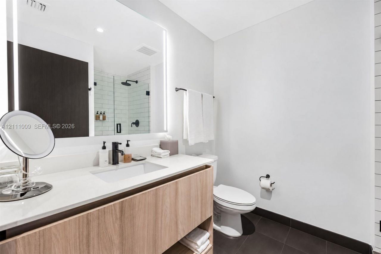398 NE 5th St , Unit 4308, Miami, FL 33132 Photo