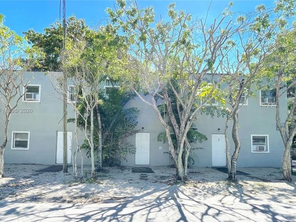 1030 NW 32nd St , Miami, FL 33127