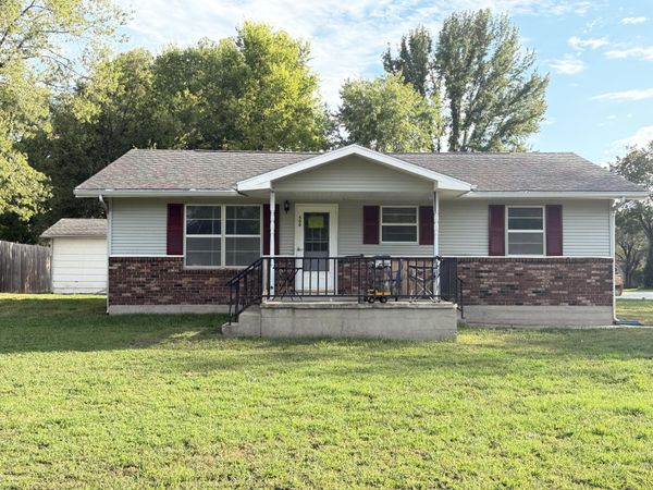 400 E Market Street, Diamond, MO 64840