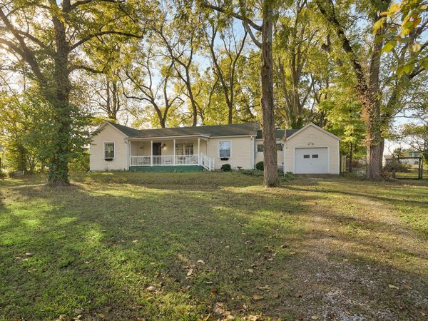 212 W Main Street , Walnut Grove, MO 65770