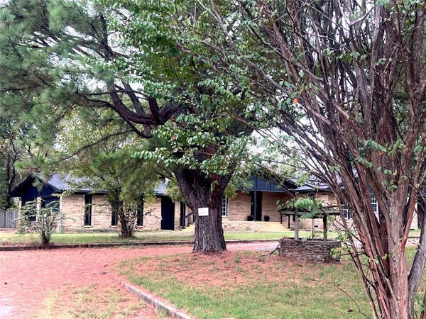563 W Chambers Road , McAlester, OK 74501