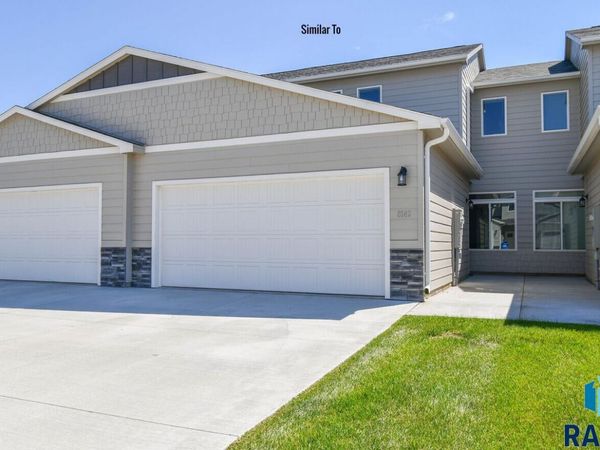 8146 E Tencate Pl, Sioux Falls, SD 57110
