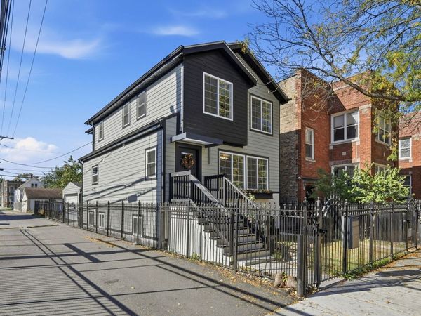 2616 N Avers Avenue, Chicago, IL 60647