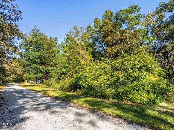 5 Riverview Drive , Burgaw, NC 28425