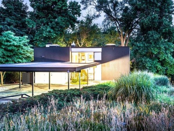 356 Hilldale Drive, Ann Arbor, MI 48105