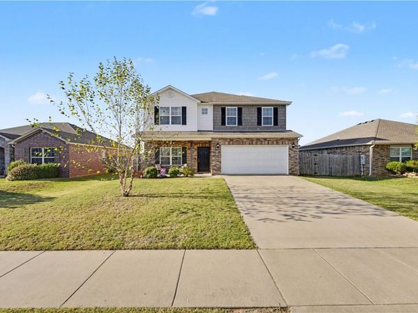 4213 SW Laurel Hill Avenue, Bentonville, AR 72713