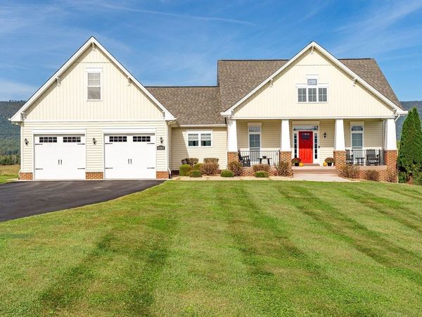 6869 EAST POINT RD, ELKTON, VA 22827