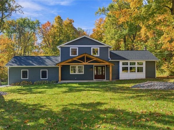 7925 Pear Tree Drive , Chesterland, OH 44026