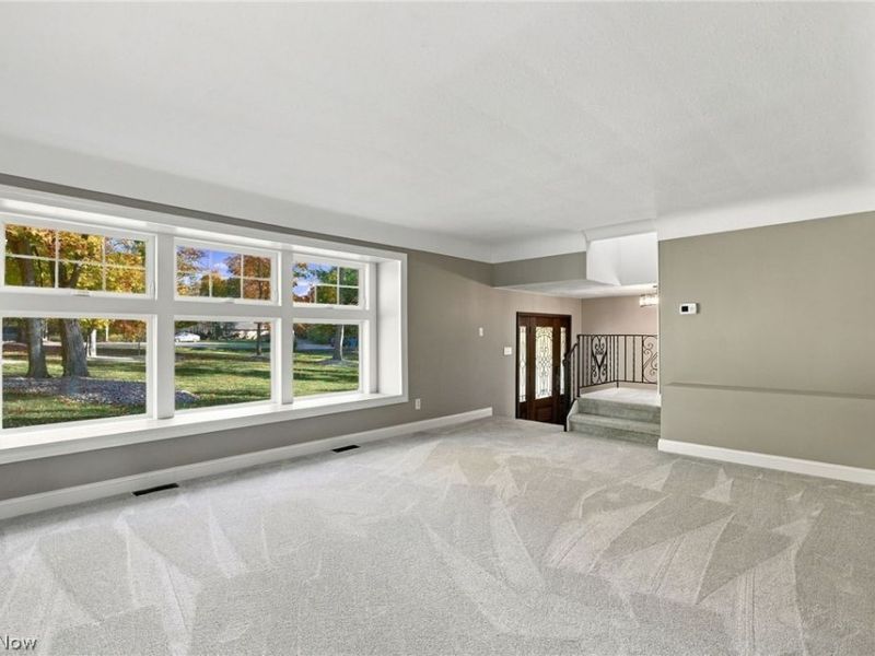 7925 Pear Tree Drive, Chesterland, OH 44026 Photo 6