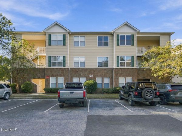 706 Indica Court , Unit 302, Wilmington, NC 28405
