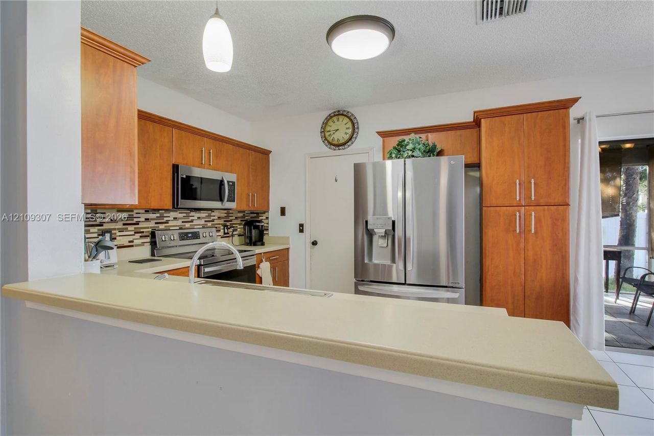 9561 Bradshaw Ln, Tamarac, FL 33321 Photo