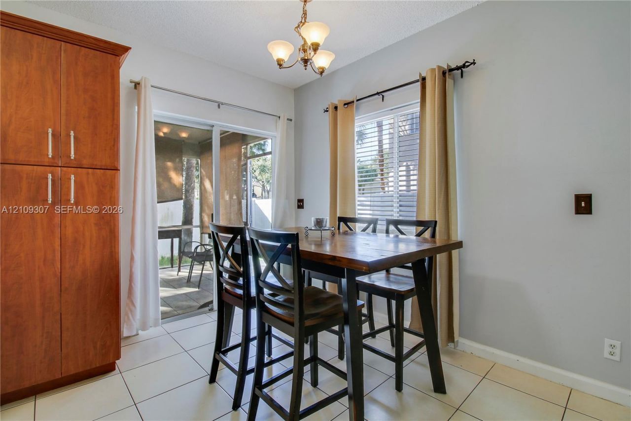 9561 Bradshaw Ln, Tamarac, FL 33321 Photo