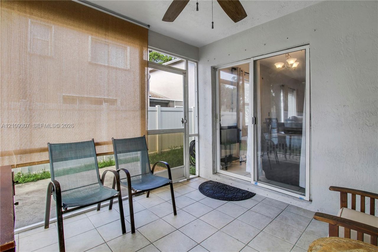 9561 Bradshaw Ln, Tamarac, FL 33321 Photo