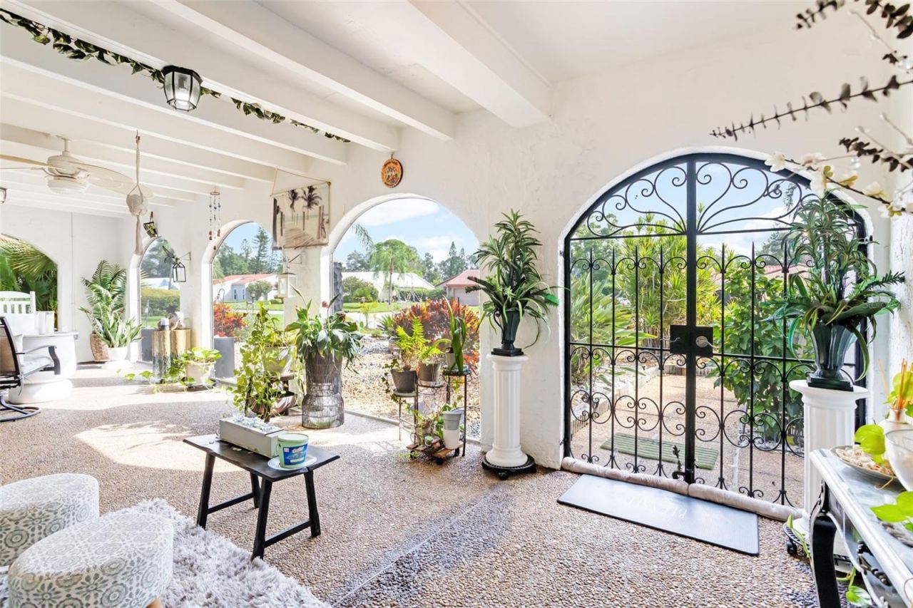 7236 Las Casas Dr , Sarasota, FL 34243 Photo