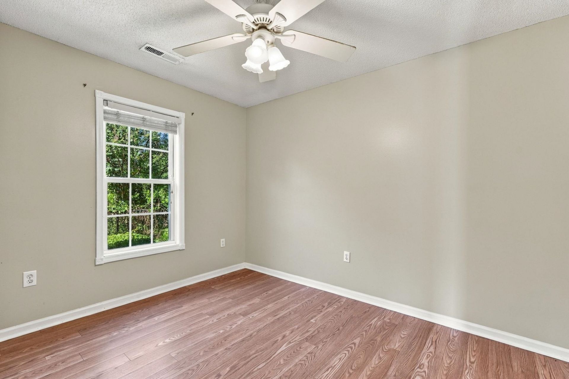 4155 Horseshoe Dr. N  Photo 18