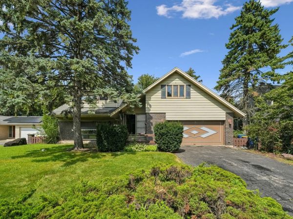 2720 Appletree Lane , Northbrook, IL 60062