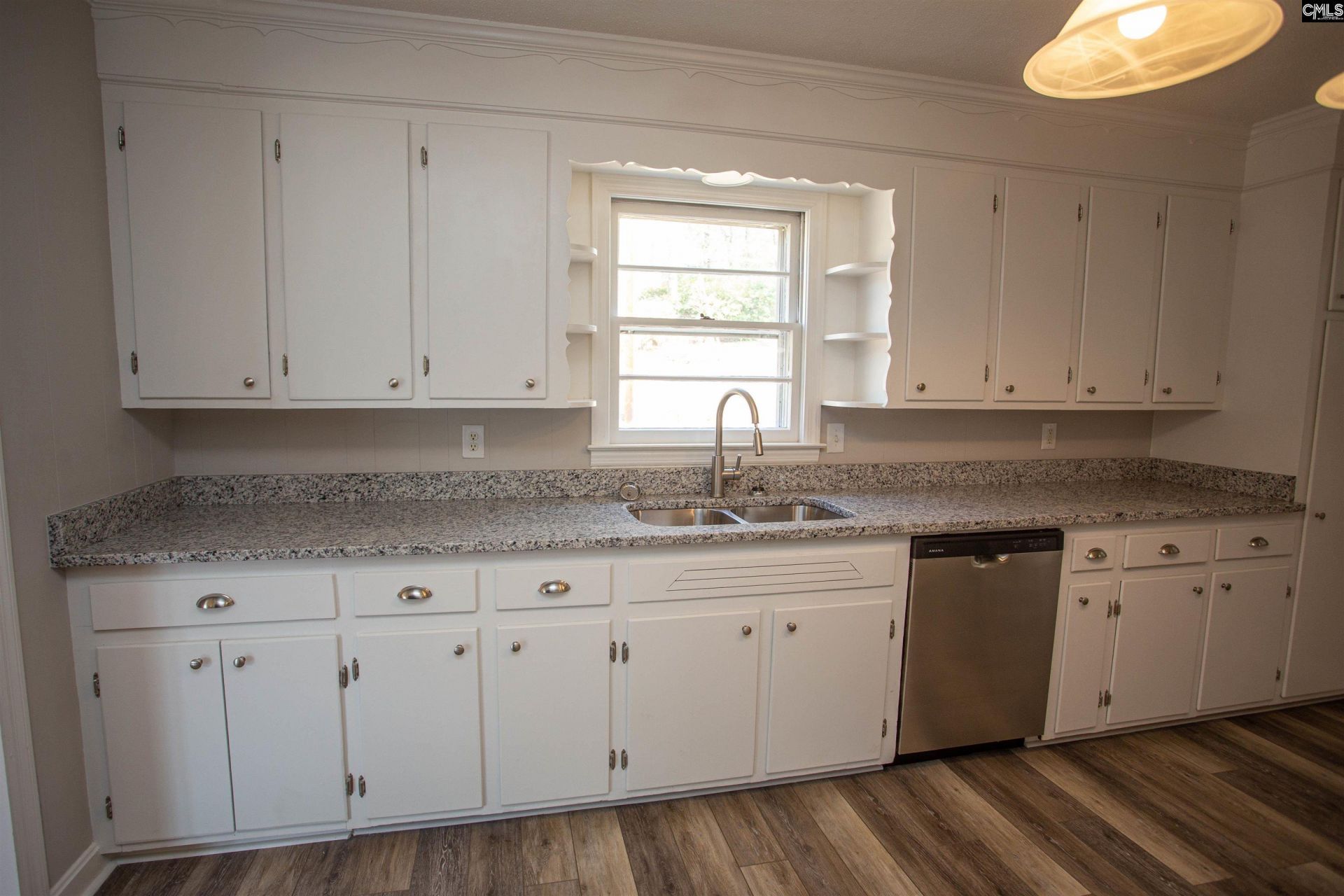 1110 Roberts Street Photo 13