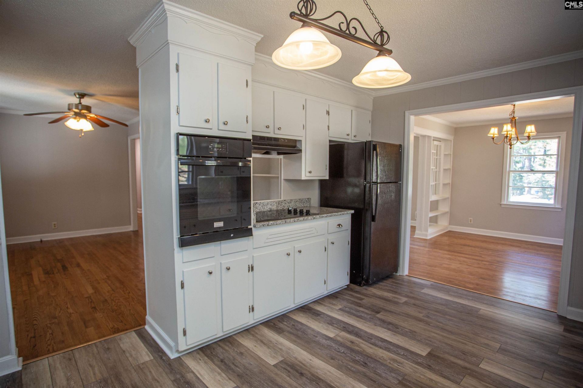 1110 Roberts Street Photo 14