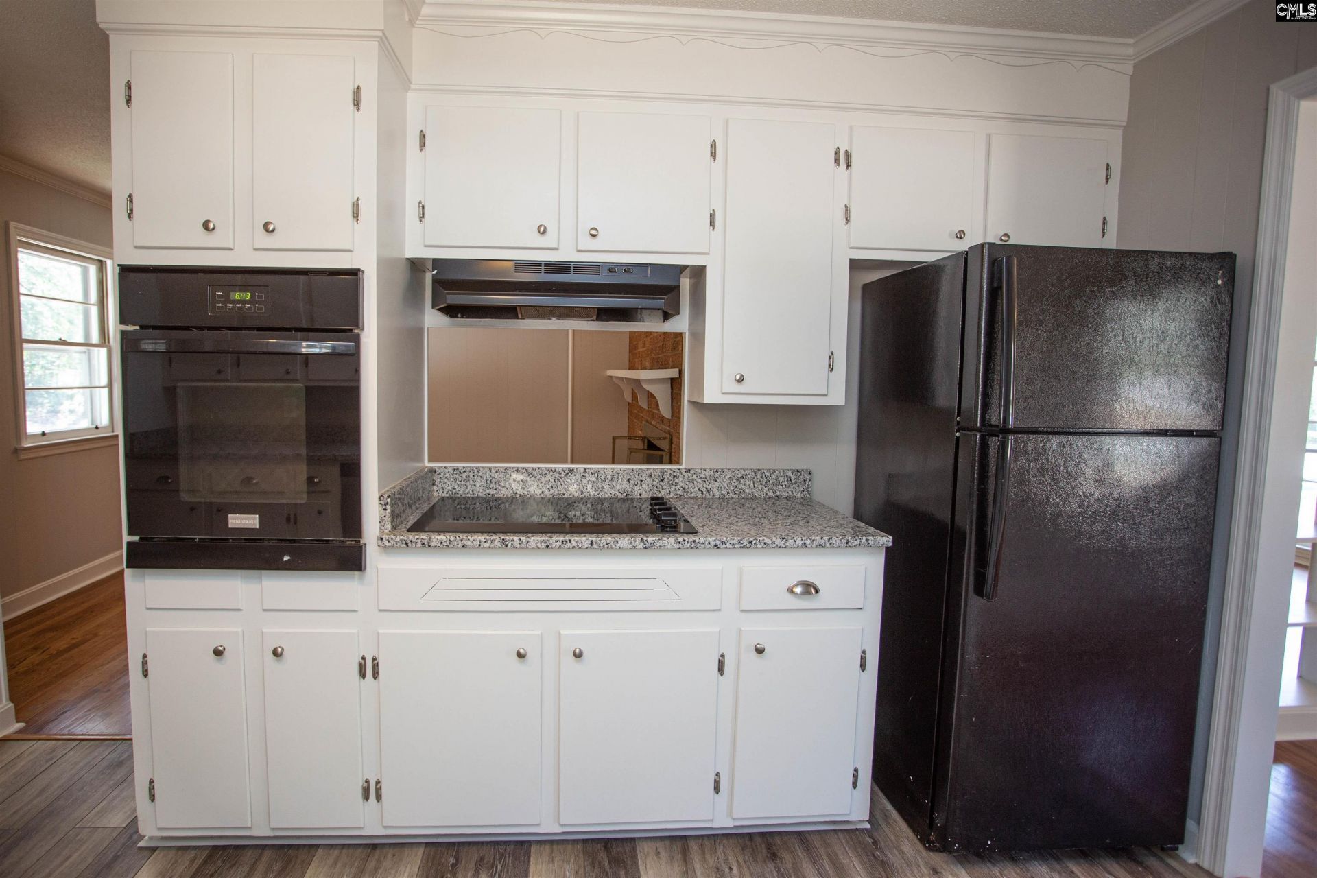 1110 Roberts Street Photo 15