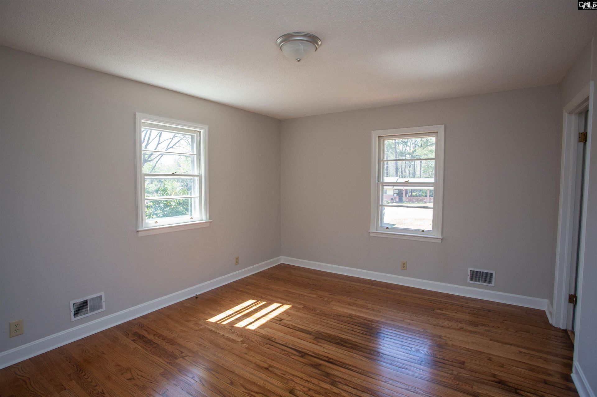 1110 Roberts Street Photo 22