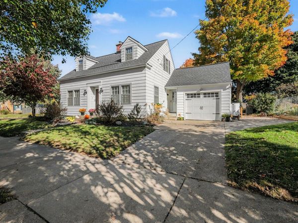 2050 Houseman Avenue NE, Grand Rapids, MI 49505