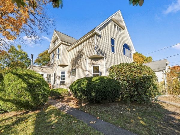 23 Montague St, Worcester, MA 01603