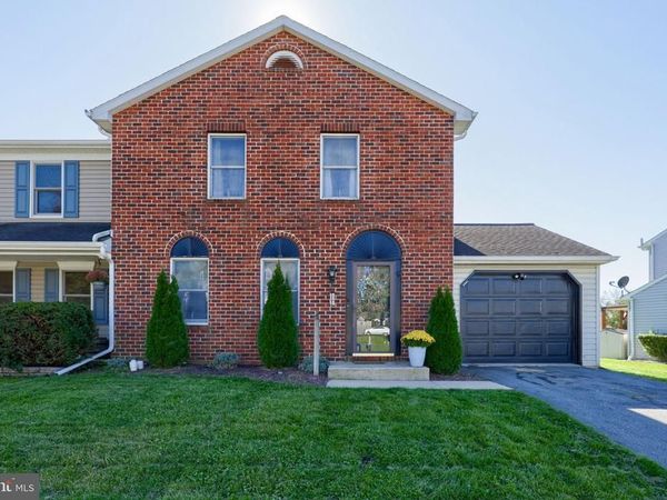 24 THORNAPPLE DRIVE , MARIETTA, PA 17547