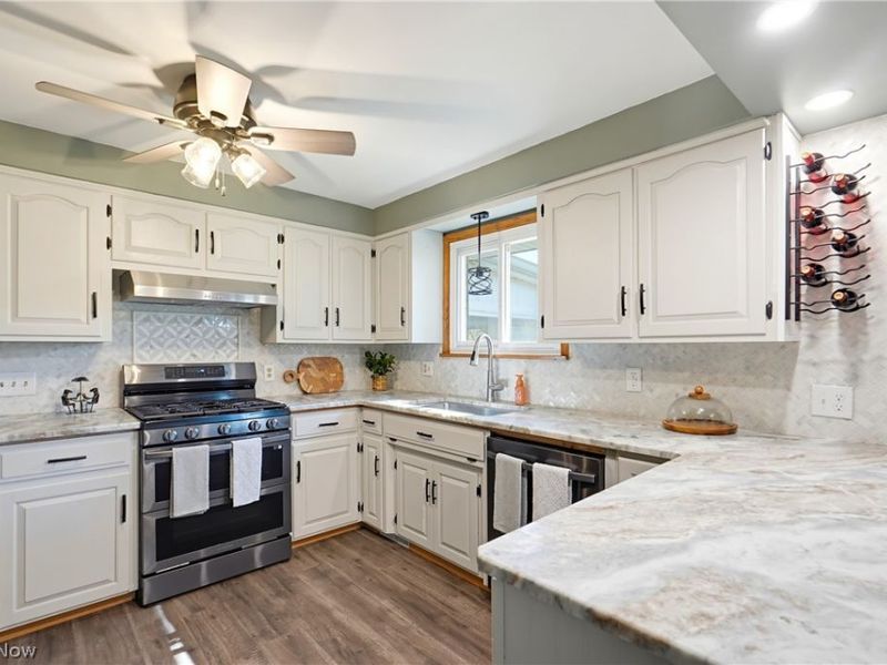 1526 Edmar Street, Louisville, OH 44641 Photo 13