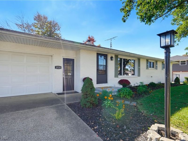 1526 Edmar Street, Louisville, OH 44641 Photo 3