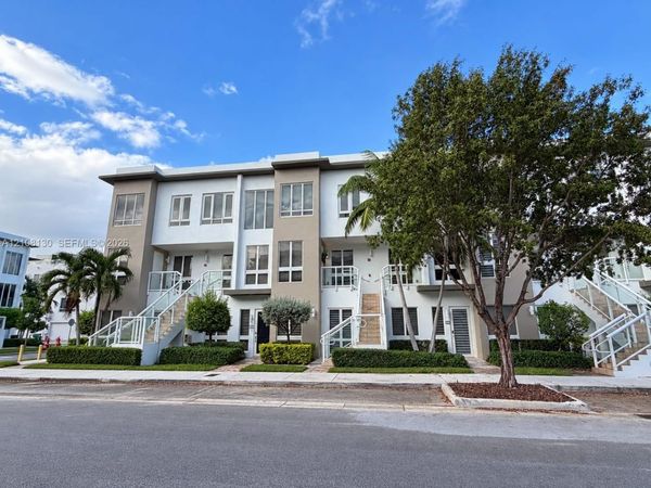 10305 NW 63rd Ter , Unit 203, Doral, FL 33178