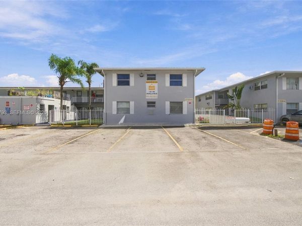 1951 SW 69th Ave , Unit 207, Pembroke Pines, FL 33023