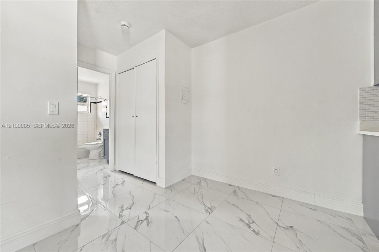 1921 SW 69th Ave , Unit 209, Pembroke Pines, FL 33023 Photo