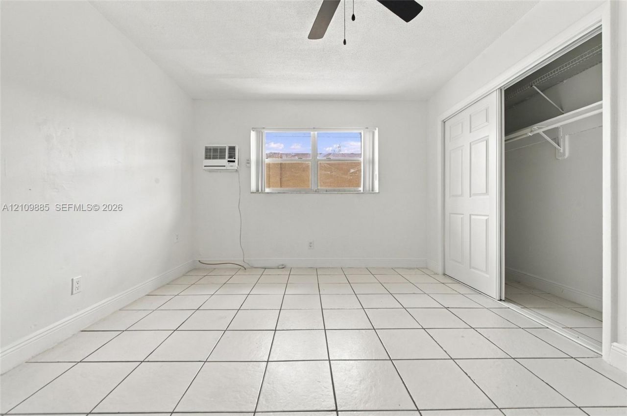 1921 SW 69th Ave , Unit 209, Pembroke Pines, FL 33023 Photo