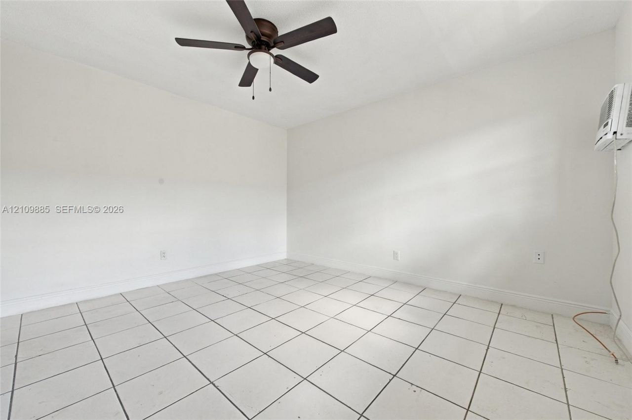 1921 SW 69th Ave , Unit 209, Pembroke Pines, FL 33023 Photo