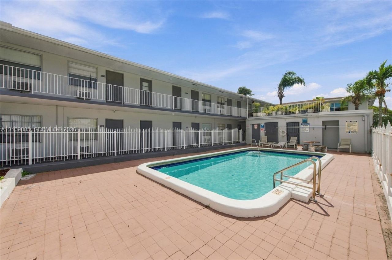 1921 SW 69th Ave , Unit 209, Pembroke Pines, FL 33023 Photo