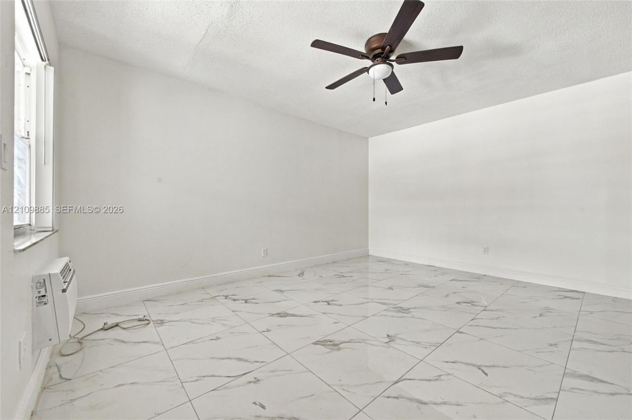 1921 SW 69th Ave , Unit 209, Pembroke Pines, FL 33023 Photo