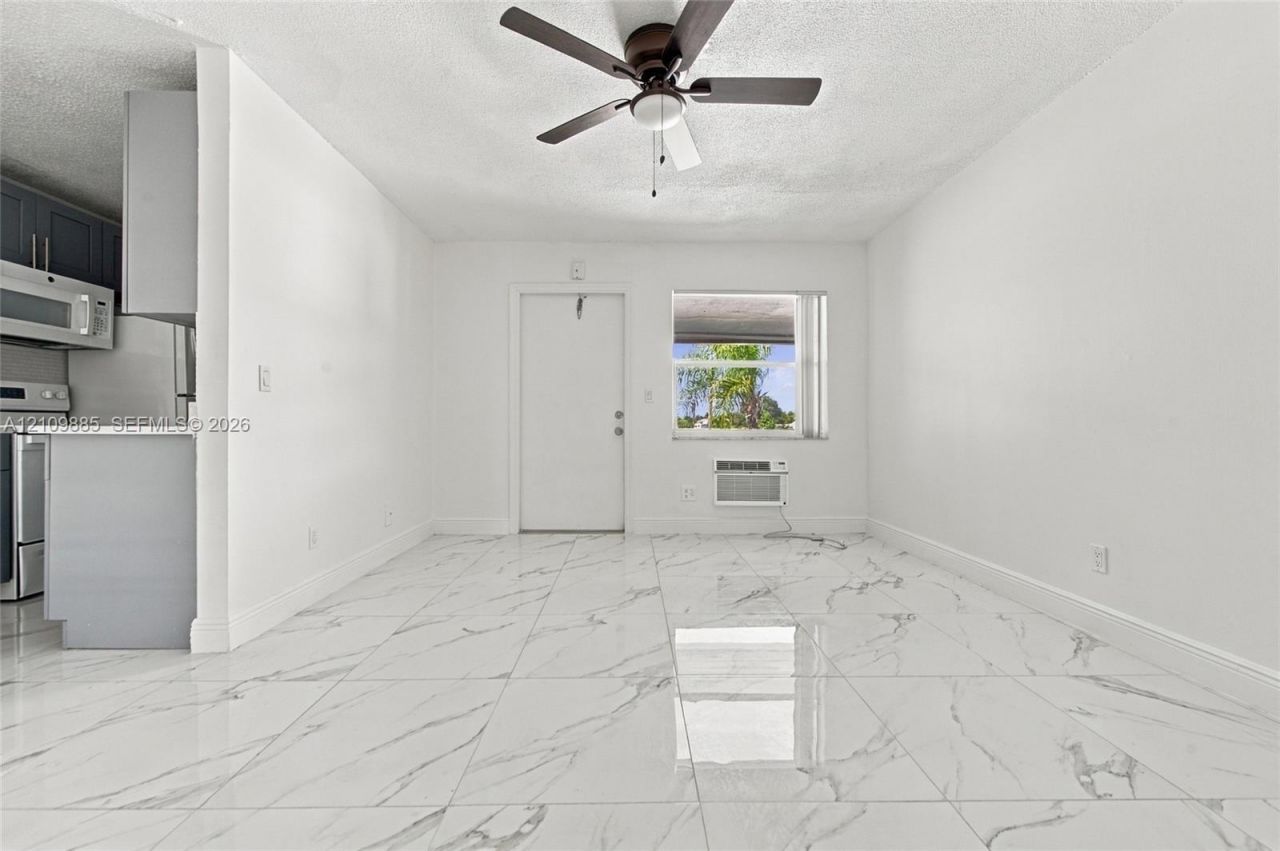 1921 SW 69th Ave , Unit 209, Pembroke Pines, FL 33023 Photo