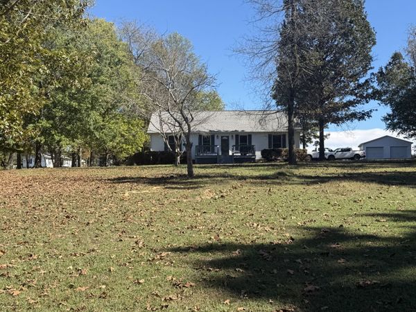 682 New Bildad Rd , Smithville, TN 37166