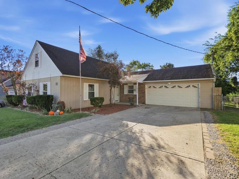 10699 West Road, Harrison, OH 45030 Photo 2