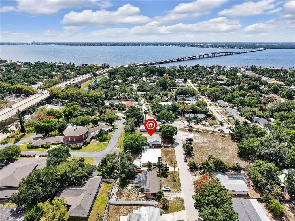 1404 Santa Barbara Ave , Fort Myers, FL 33901 Photo