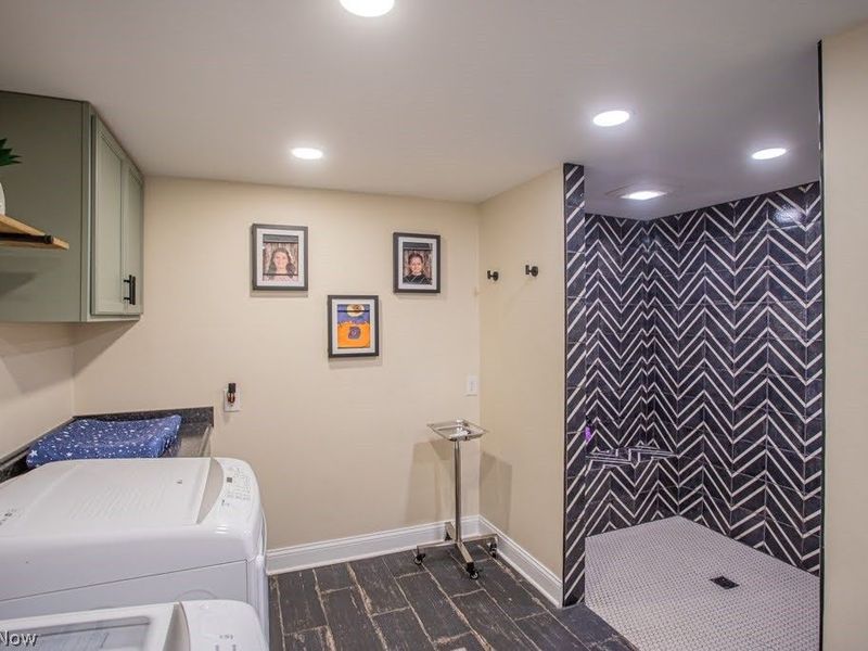 1805 Stonehenge Avenue NE, Warren, OH 44483 Photo 17