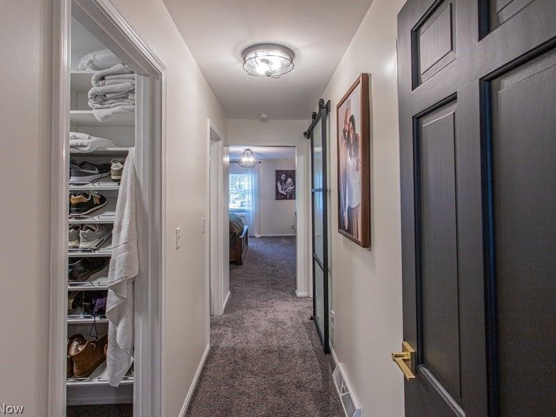 1805 Stonehenge Avenue NE, Warren, OH 44483 Photo 19
