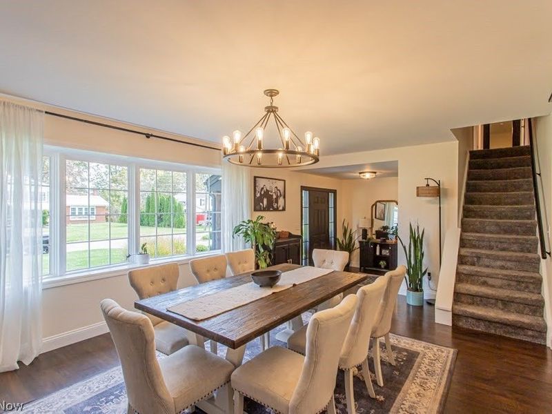 1805 Stonehenge Avenue NE, Warren, OH 44483 Photo 6