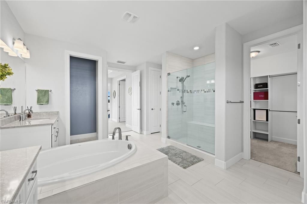 19390 The Place Blvd , Estero, FL 33928 Photo